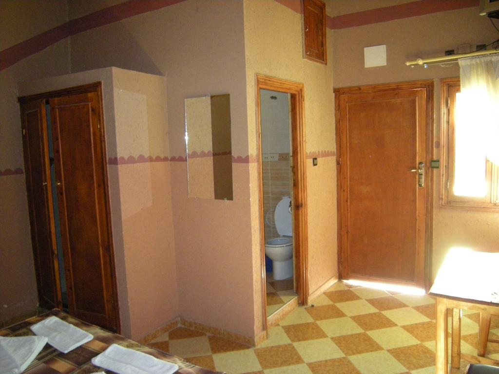 Hotel Mandar Saghrou Tazakhte Kelaat-M'Gouna Exterior foto